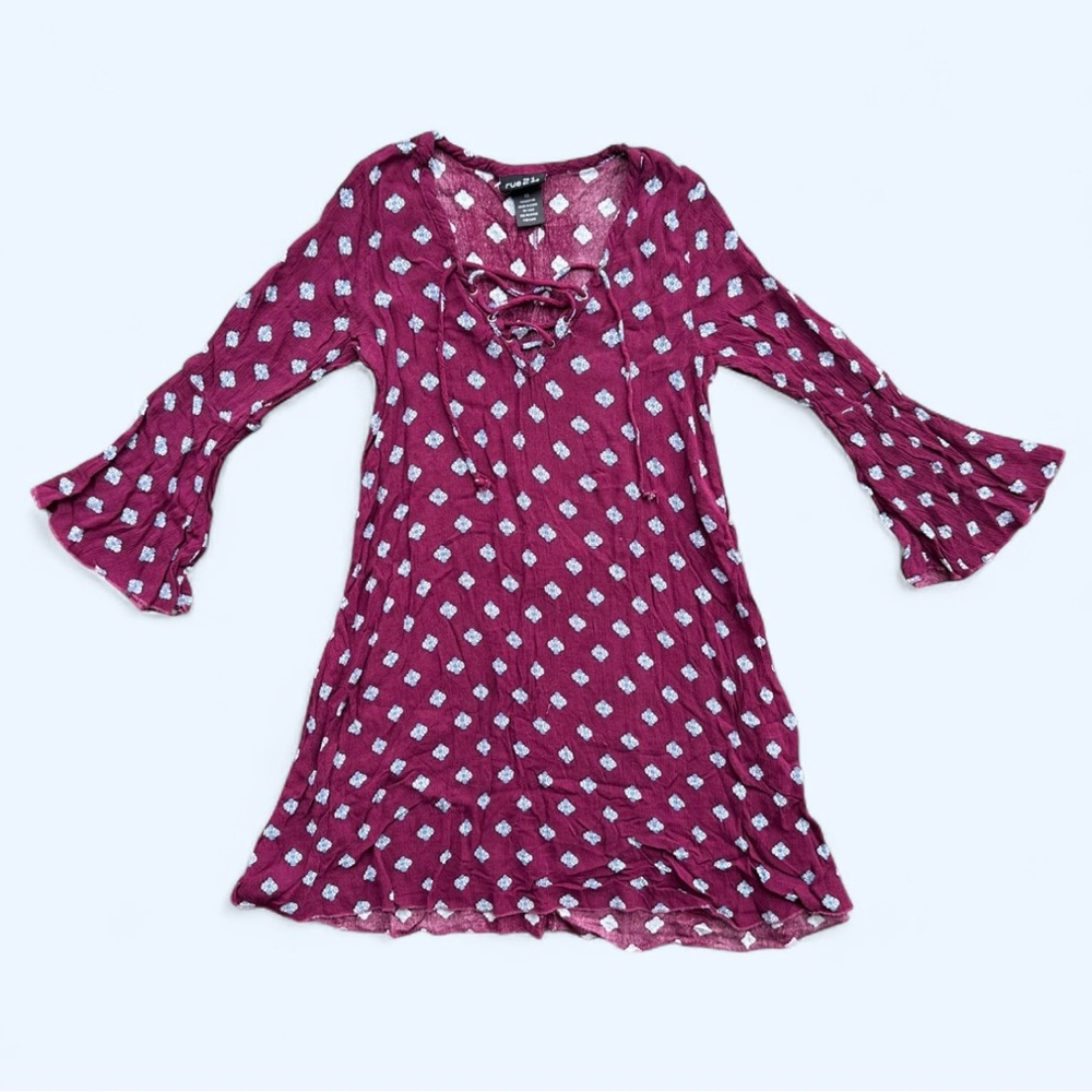 Rue21 Pattern Print Bell Sleeve Mini Dress in Burgundy/White Size XS Rue 21
